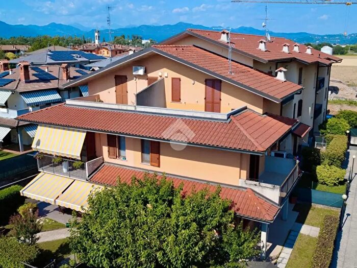 Appartamento bilocale in vendita in Via Antonio Consonni, Terno D'Isola