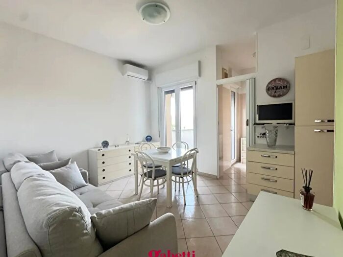 Appartamento trilocale in vendita in Strada Statale, San Salvo