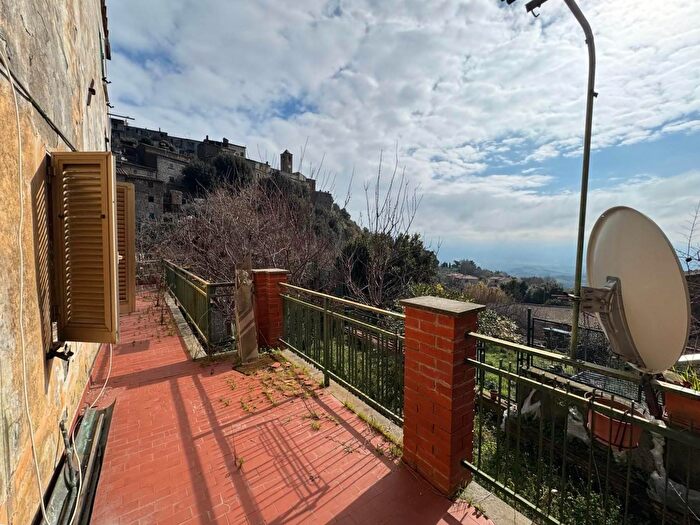 Appartamento quadrilocale in vendita in Montecatini Val Di Cecina