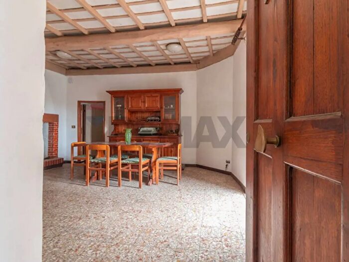 Appartamento trilocale in vendita in Via Margherita, Vejano
