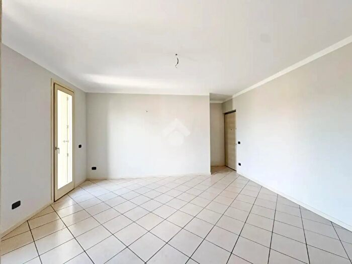 Appartamento trilocale in vendita in Via SantAnna, Villongo