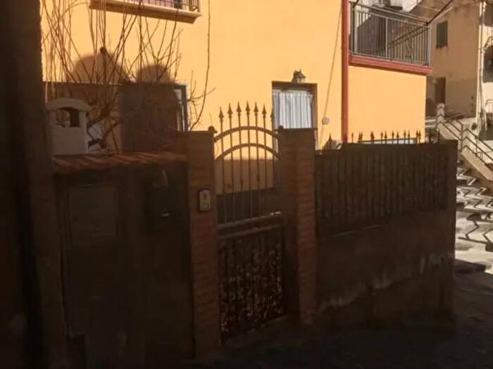 Casa con 5 locali in vendita in Vicolo Caruso, Nicosia