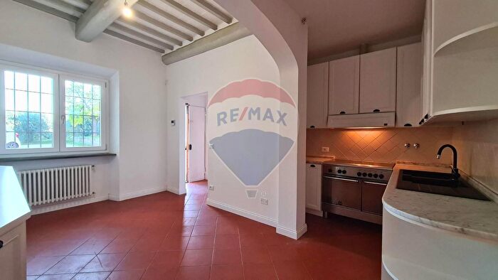 Appartamento quadrilocale in vendita in Via San Salvadore, Lastra A Signa