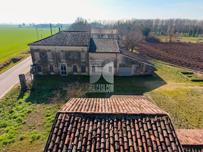 Casa con 10 locali in vendita in Via San Cataldo, Borgo Virgilio