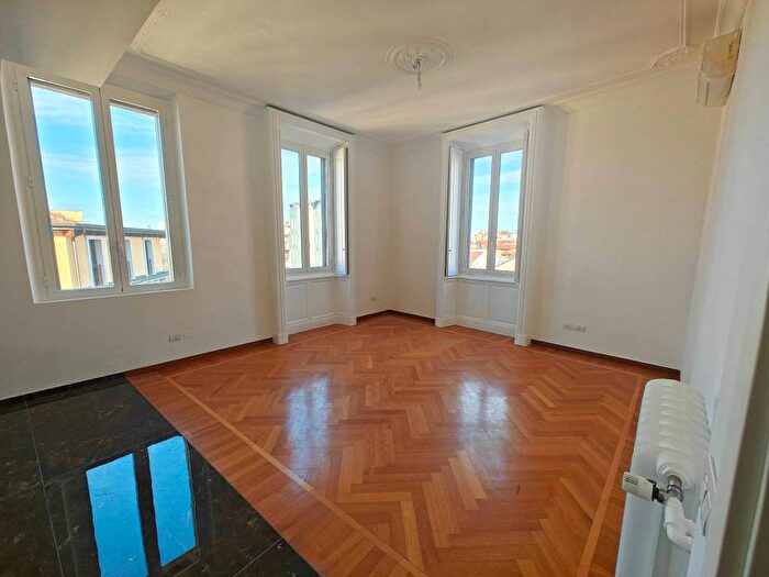 Appartamento trilocale in affitto in Via Spartaco, Cadore, Milano