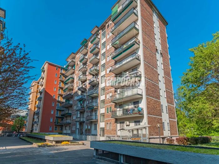 Appartamento bilocale in vendita in Via Vittorio Scialoia, Milano