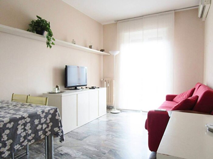 Appartamento bilocale in affitto in Via Val di Sole, Vigentino Fatima, Milano