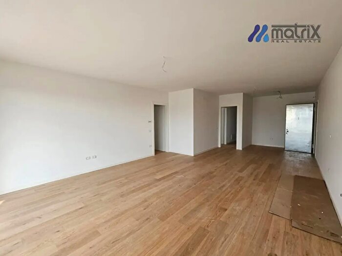 Appartamento con 8 locali in vendita in Via Argine Sinistro, Dolo