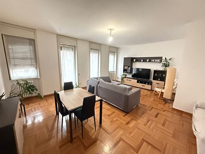 Appartamento quadrilocale in affitto in ZURETTI, Cascina dei Pomi, Milano