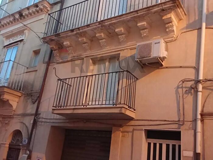 Casa con 10 locali in vendita in Via Ecce Homo, Ragusa