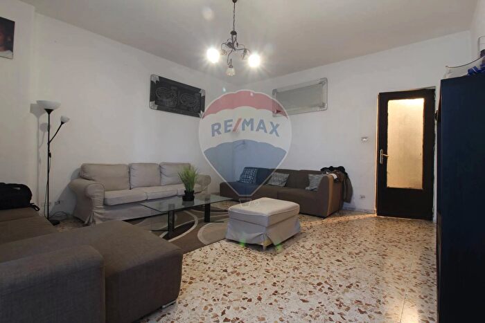 Appartamento con 5 locali in vendita in Via Cibele, Catania