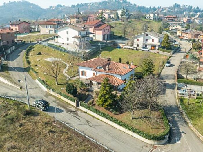 Casa con 5 locali in vendita in Guiglia