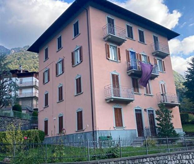 Appartamento trilocale in vendita in Via Dante Alighieri, Serina