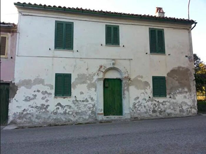 Casa bilocale in vendita in Via Colle Gagge, Barbara