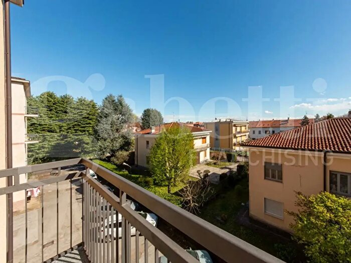 Appartamento trilocale in vendita in Via Fabio Filzi, Agrate Brianza