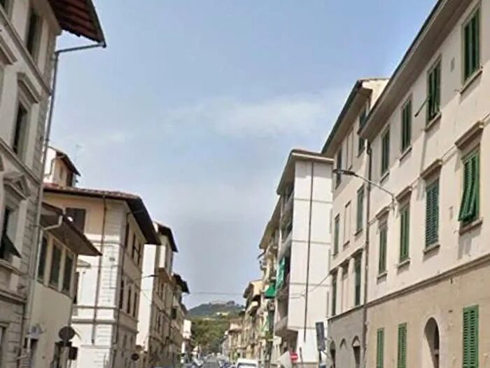 Appartamento trilocale in vendita in Via del Lasca, Firenze