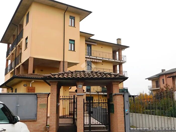 Appartamento quadrilocale in vendita in Via Cavallotti, Linarolo