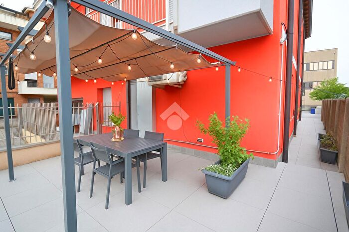 Appartamento quadrilocale in vendita in Via Novati, Varedo