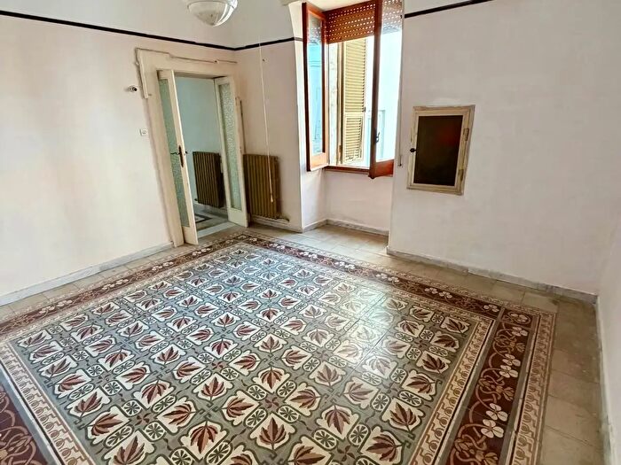 Appartamento quadrilocale in vendita in Via Bettino Ricasoli, Mottola