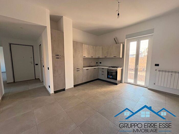 Appartamento trilocale in affitto in Via Pola, Corso Langhe Moretta Corso Cortemilia, Alba