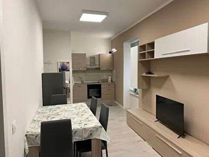 Appartamento bilocale in affitto in Piazza Martiri Della Libertà B, Centro, Edolo