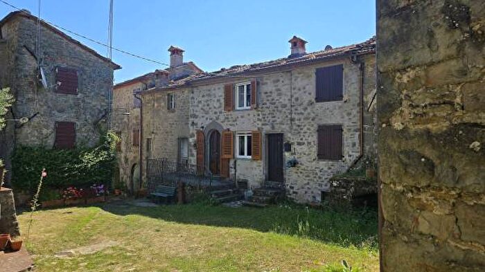 Casa con 6 locali in vendita in Bagni Di Lucca