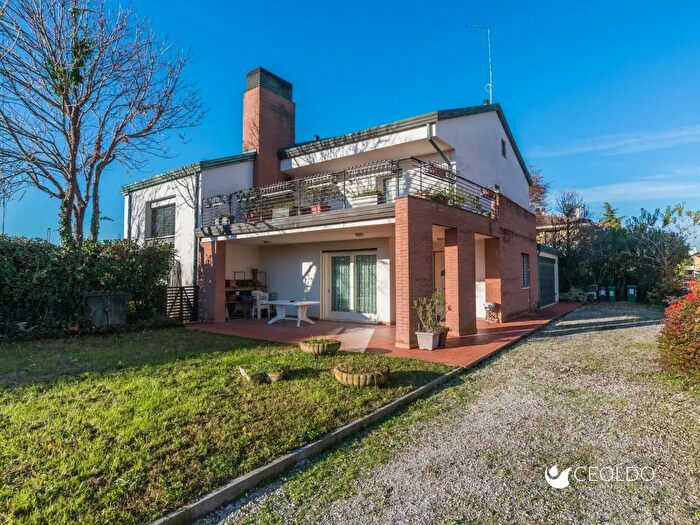 Casa con 6 locali in vendita in Via Goffredo Mameli, Vigonza