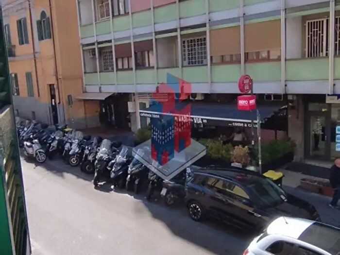 Appartamento trilocale in vendita in Via Massimo Stanzione, Napoli