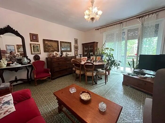 Appartamento con 7 locali in vendita in Via Dario Campana, Rimini