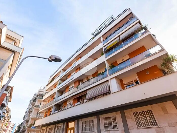 Appartamento trilocale in vendita in Via Alfredo Casella, Roma