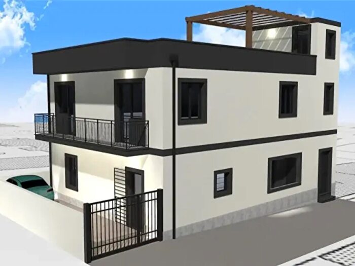 Appartamento quadrilocale in vendita in Via Altolia, Roma