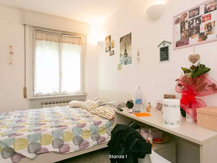 Appartamento con 6 locali in affitto in Via Francesco Caracciolo, Cenisio, Milano