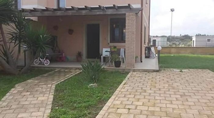 Casa quadrilocale in vendita in Melilli