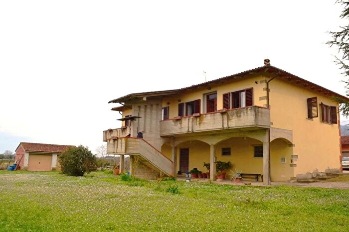 Casa con 8 locali in vendita in Campogialli, Terranuova Bracciolini