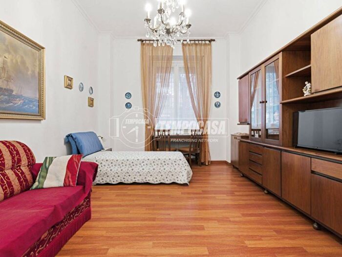 Appartamento trilocale in affitto in via pacini, Città Studi, Milano