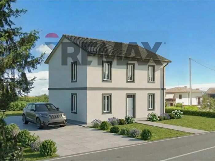 Casa con 5 locali in vendita in Via Emilia, Casteggio