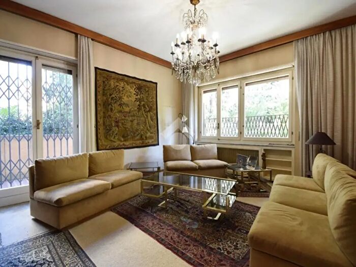 Appartamento con 6 locali in vendita in Via Andrea Palladio, Torino