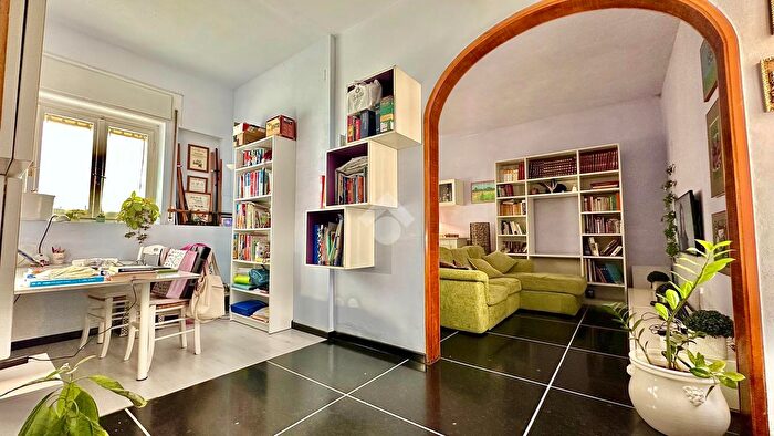 Appartamento con 5 locali in vendita in Via Felice Cavallotti, Novi Ligure