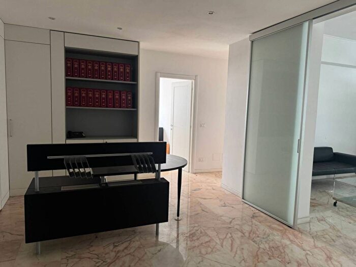 Appartamento con 5 locali in affitto in San Paolo, Roma
