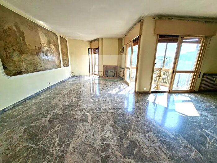 Appartamento con 6 locali in vendita in Via Giotto, Padova