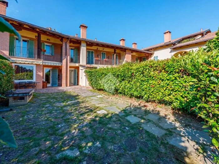 Casa con 7 locali in vendita in Via Roma, Baldissero Torinese