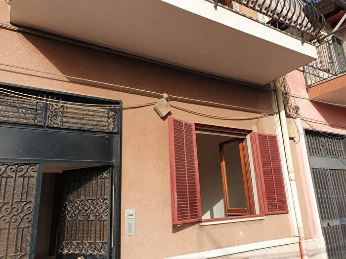 Appartamento bilocale in affitto in Via Emanuele Cutore, Centro, Gravina di Catania