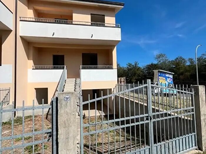 Casa con 6 locali in vendita in Via Goffredo Mameli, Montepaone