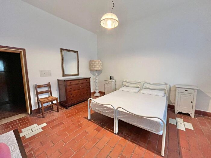 Appartamento quadrilocale in affitto in Via Giuseppe Garibaldi, Centro, Moglia