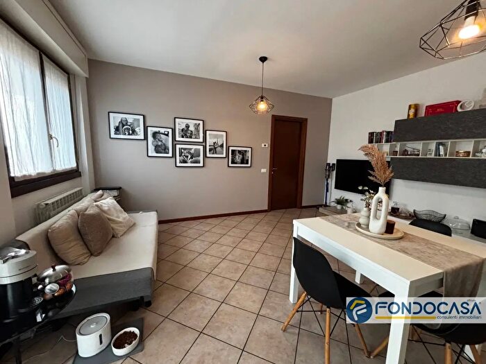 Appartamento bilocale in vendita in Via Nicolai, Grumello Del Monte