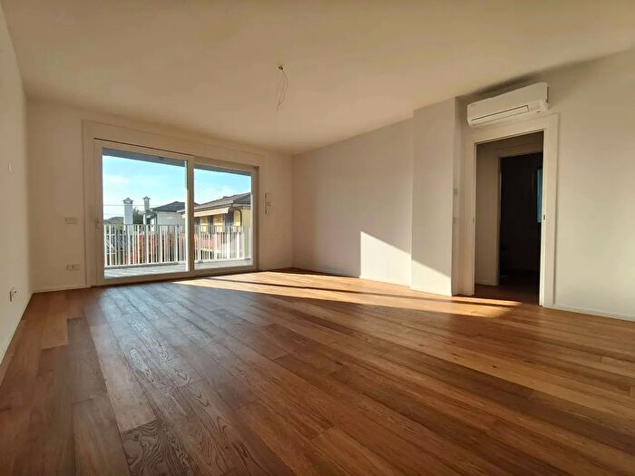 Appartamento con 5 locali in vendita in Padova