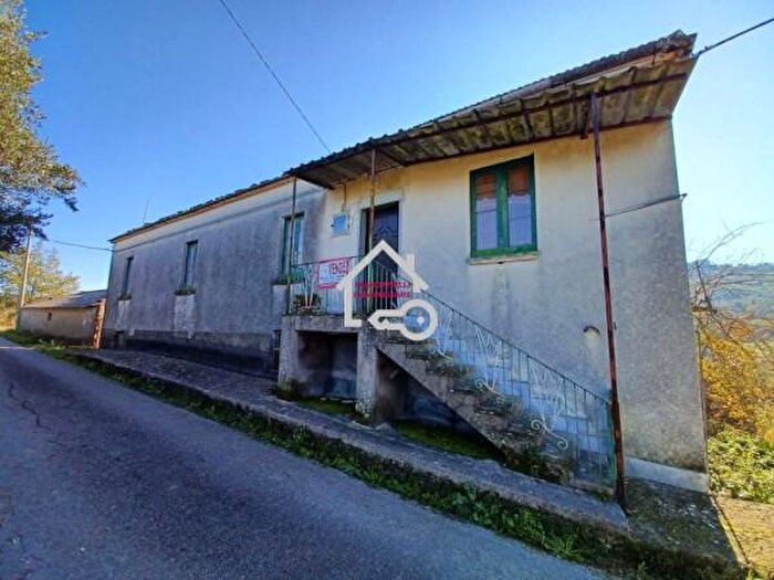 Casa bilocale in vendita in Contrada Monacelli, Lustra