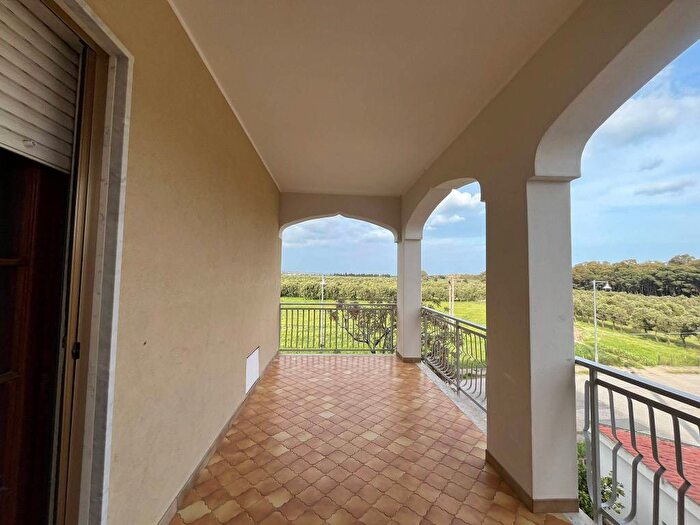 Appartamento trilocale in affitto in Via Vincenzo Fondacaro, Catanzaro Lido, Catanzaro