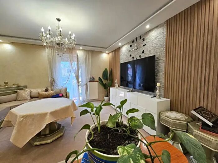 Appartamento quadrilocale in vendita in Via Lorenzo Viani, Leffe