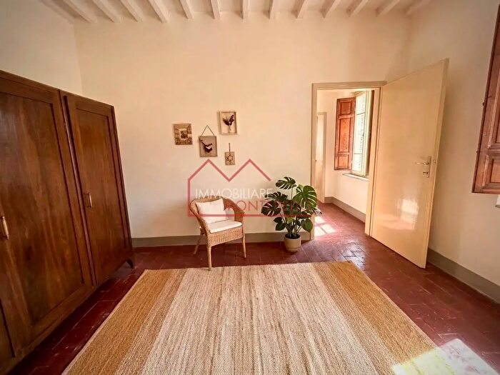 Casa con 7 locali in vendita in Marignana, Camaiore